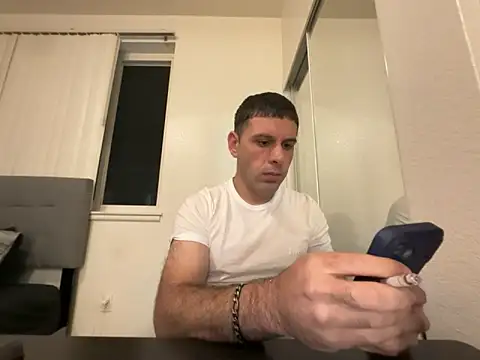 Snapshot of CristiX7 chatting on 15, 4, 2026 CristiX7 online show from 15, 4, 2026