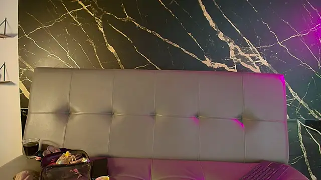 venus laurent online show from 26, 2, 2026