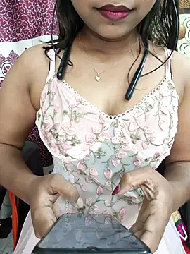 Snapshot of Sweet_Mahii chatting on 27, 2, 2026 Sweet Mahii online show from 27, 2, 2026