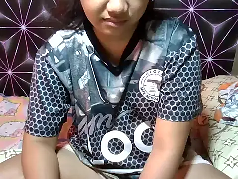 Snapshot of Flowerbebe chatting on 27, 3, 2026 Flowerbebe online show from 27, 3, 2026