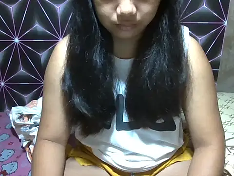Snapshot of Flowerbebe chatting on 22, 4, 2026 Flowerbebe online show from 22, 4, 2026