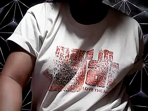 Snapshot of Flowerbebe chatting on 17, 5, 2026 Flowerbebe online show from 17, 5, 2026