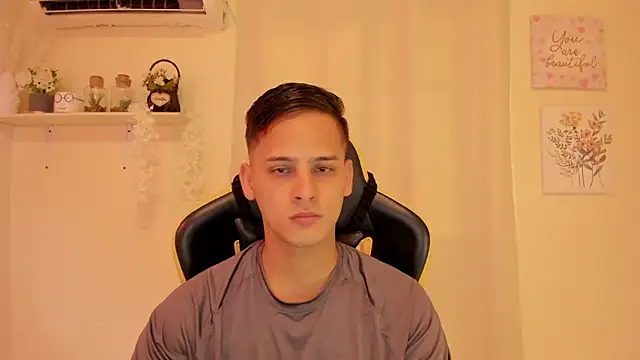 sexy andres01 online show from 10, 5, 2026