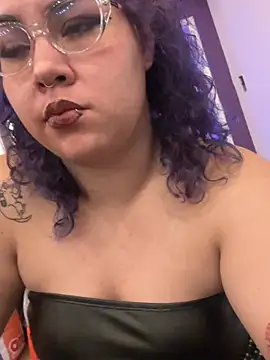 lilith velvet  online show from 14, 5, 2026
