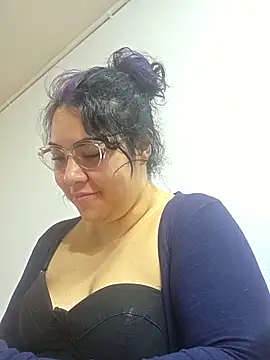 lilith velvet  online show from 28, 5, 2026