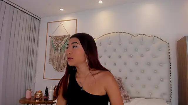 Snapshot of Sara_funy chatting on 14, 4, 2026 Sara funy online show from 14, 4, 2026