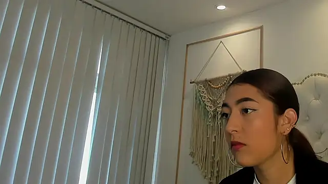 Sara funy online show from 23, 5, 2026