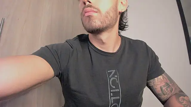 Axel  Blaze online show from 4, 3, 2026