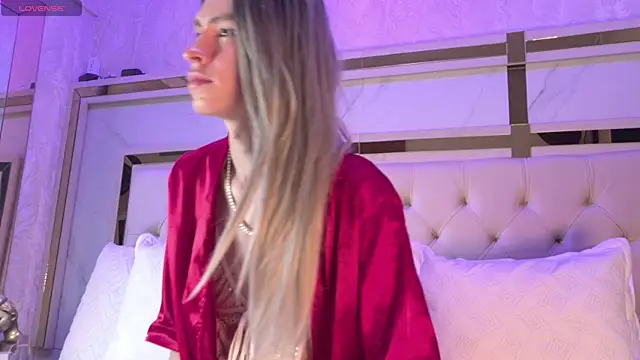 Snapshot of kamilla_rossi chatting on 15, 4, 2026 kamilla rossi online show from 15, 4, 2026