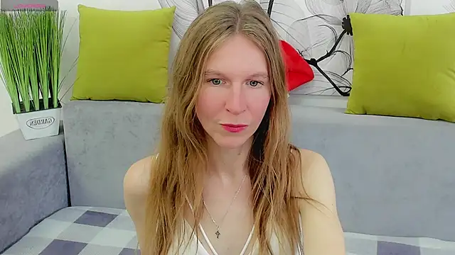 Snapshot of Mira_XOo chatting on 14, 4, 2026 Mira XOo online show from 14, 4, 2026