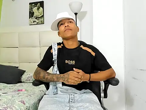 Snapshot of emanuel_23cm chatting on 25, 2, 2026 emanuel 23cm online show from 25, 2, 2026