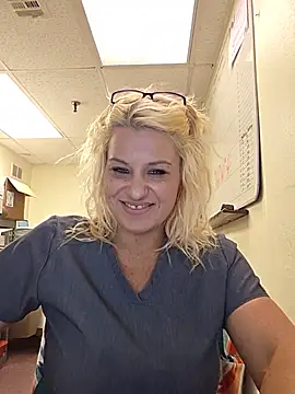 Snapshot of LadyB07 chatting on 24, 6, 2026 LadyB07 online show from 24, 6, 2026
