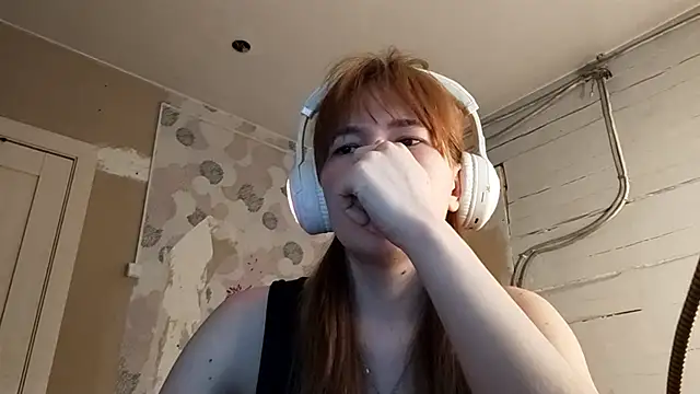 Snapshot of DinaFirebird chatting on 3, 3, 2026 DinaFirebird online show from 3, 3, 2026