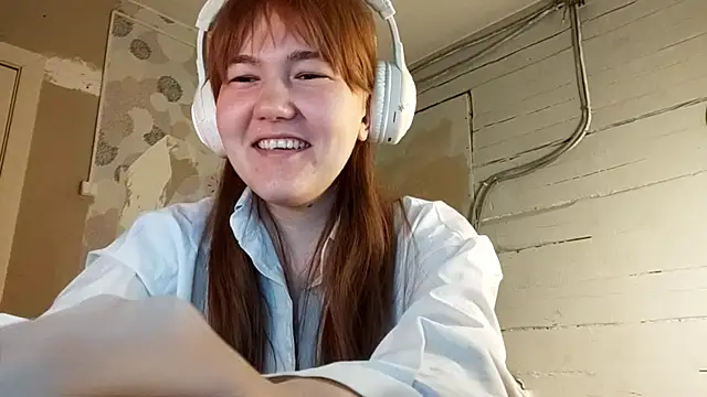 Snapshot of DinaFirebird chatting on 6, 3, 2026 DinaFirebird online show from 6, 3, 2026