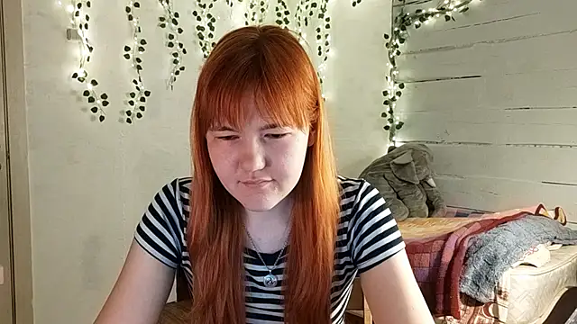 Snapshot of DinaFirebird chatting on 1, 4, 2026 DinaFirebird online show from 1, 4, 2026