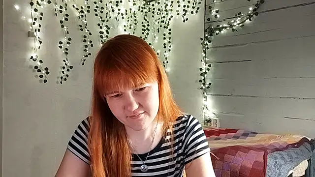 Snapshot of DinaFirebird chatting on 6, 4, 2026 DinaFirebird online show from 6, 4, 2026