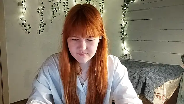 Snapshot of DinaFirebird chatting on 9, 4, 2026 DinaFirebird online show from 9, 4, 2026