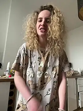 curlyirishgirl online show from 26, 2, 2026