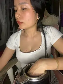 Ivy Trix2 online show from 14, 3, 2026