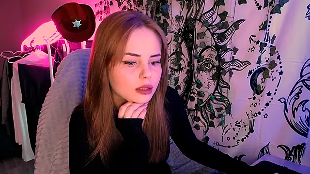 FrancesMiller7 online show from 4, 3, 2026