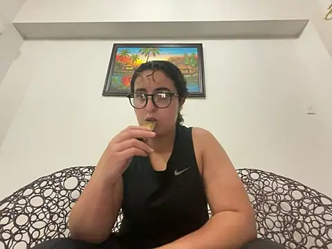 yassiestar online show from 22, 4, 2026