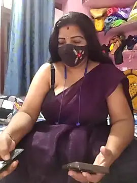 Snapshot of tamil_lathikaaa chatting on 4, 4, 2026 tamil lathikaaa online show from 4, 4, 2026