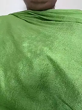 Snapshot of tamil_lathikaaa chatting on 8, 4, 2026 tamil lathikaaa online show from 8, 4, 2026