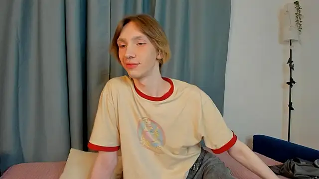 Snapshot of SilverFeral chatting on 22, 3, 2026 SilverFeral online show from 22, 3, 2026