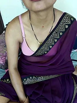 Snapshot of Sweet_Cpl_ chatting on 9, 4, 2026 Sweet Cpl online show from 9, 4, 2026