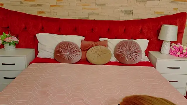 LannaSkyy online show from 2, 3, 2026