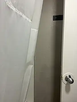 Snapshot of Loopsies chatting on 15, 4, 2026 Loopsies online show from 15, 4, 2026