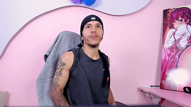 Snapshot of DanteLuxx chatting on 8, 4, 2026 DanteLuxx online show from 8, 4, 2026