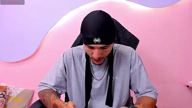 Snapshot of DanteLuxx chatting on 15, 4, 2026 DanteLuxx online show from 15, 4, 2026