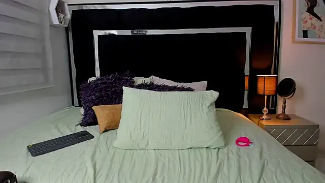 Snapshot of Tiana_moon chatting on 15, 5, 2026 Tiana moon online show from 15, 5, 2026