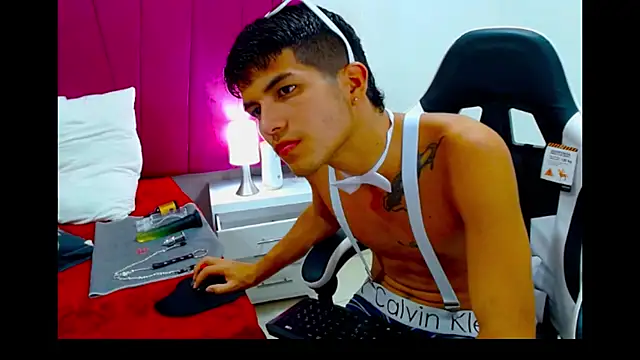 Snapshot of pipe_hot04 chatting on 12, 3, 2026 pipe hot04 online show from 12, 3, 2026