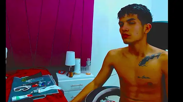 Snapshot of pipe_hot04 chatting on 13, 3, 2026 pipe hot04 online show from 13, 3, 2026