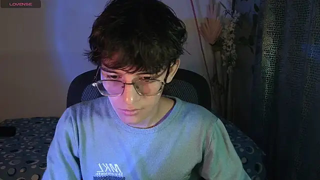 Snapshot of noah_millerx chatting on 4, 3, 2026 noah millerx online show from 4, 3, 2026