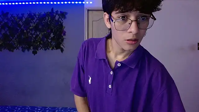 Snapshot of noah_millerx chatting on 7, 3, 2026 noah millerx online show from 7, 3, 2026