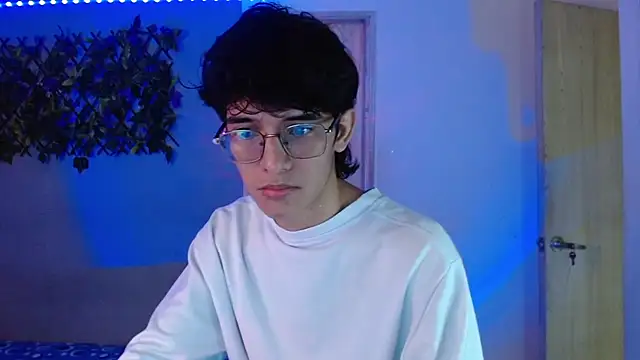 Snapshot of noah_millerx chatting on 10, 3, 2026 noah millerx online show from 10, 3, 2026