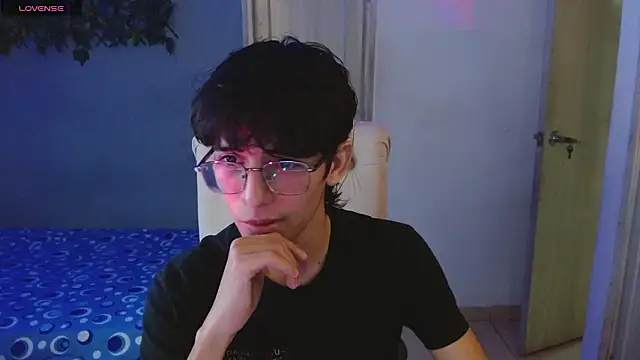 Snapshot of noah_millerx chatting on 11, 3, 2026 noah millerx online show from 11, 3, 2026