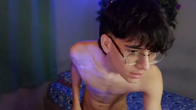 Snapshot of noah_millerx chatting on 27, 3, 2026 noah millerx online show from 27, 3, 2026