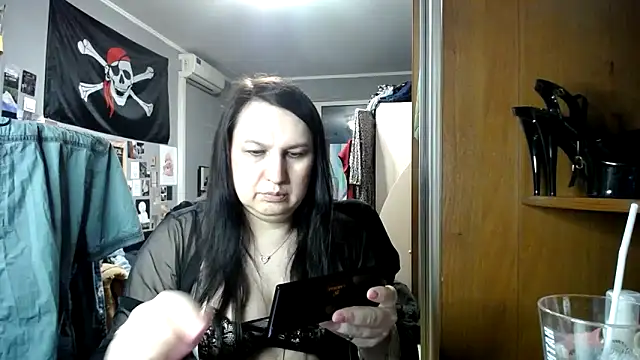 Snapshot of EvaBeautyXx chatting on 8, 3, 2026 EvaBeautyXx online show from 8, 3, 2026