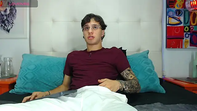 Snapshot of EXCLUSIVE8 chatting on 25, 3, 2026 EXCLUSIVE8 online show from 25, 3, 2026