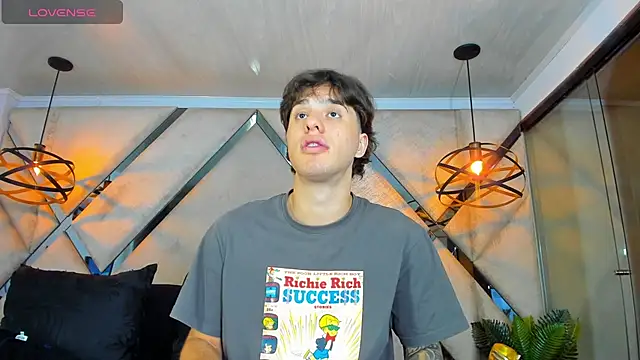 Snapshot of EXCLUSIVE8 chatting on 16, 4, 2026 EXCLUSIVE8 online show from 16, 4, 2026