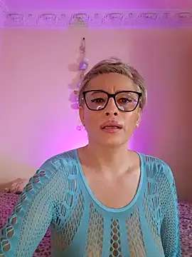 LunaBlaise online show from 8, 5, 2026