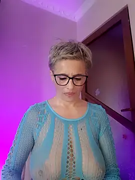 LunaBlaise online show from 9, 5, 2026