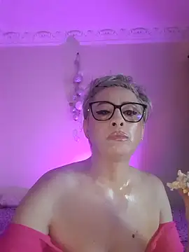 LunaBlaise online show from 12, 5, 2026