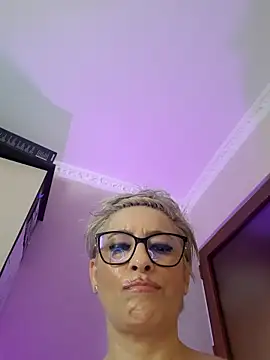 LunaBlaise online show from 15, 5, 2026