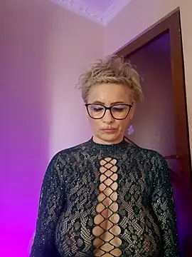 LunaBlaise online show from 16, 5, 2026