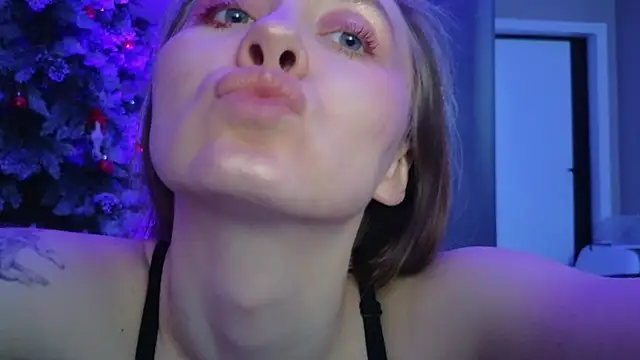 Cute Auggie8 online show from 20, 5, 2026